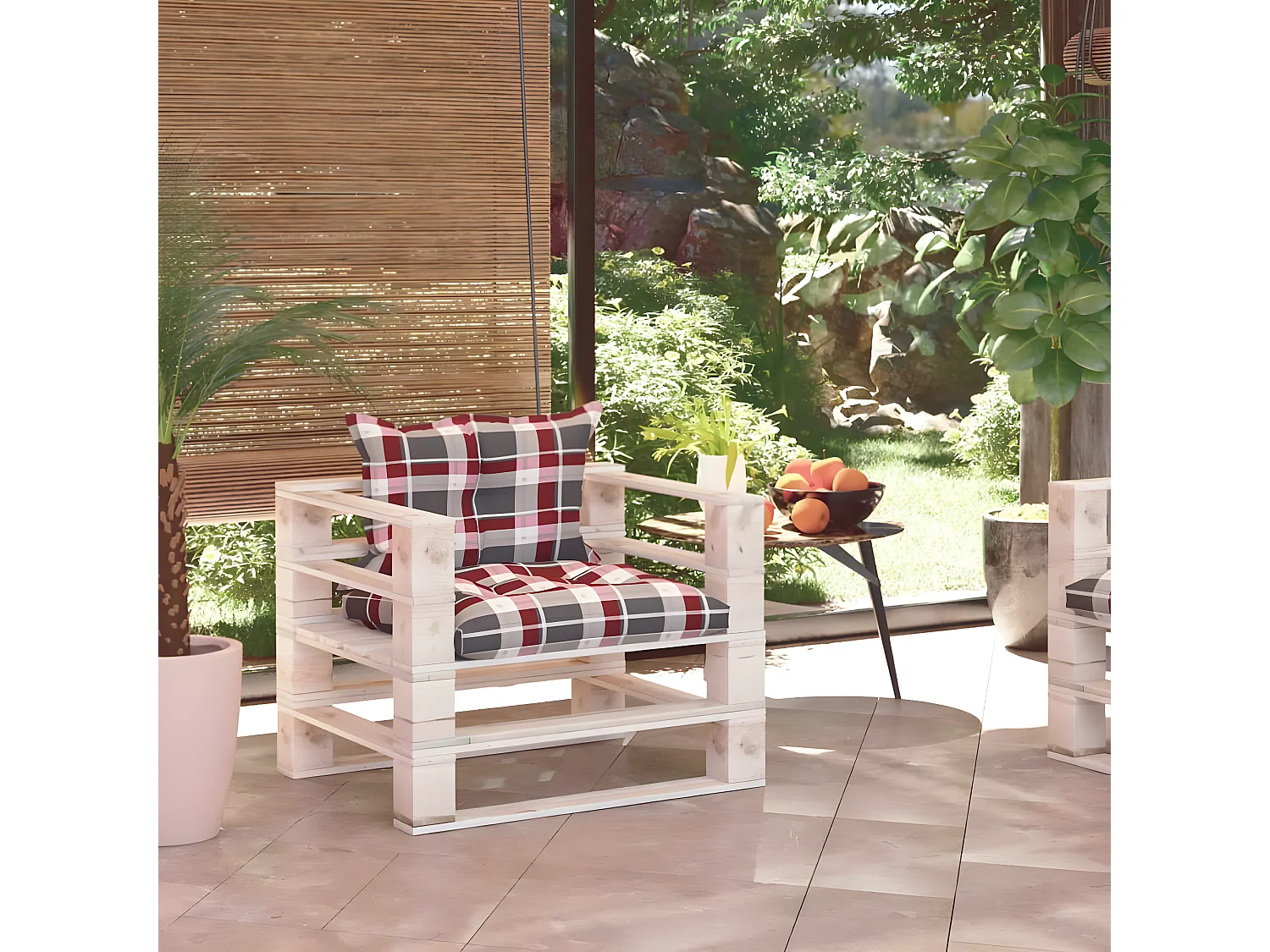 Canapé palette de jardin coussins motif à carreaux rouge pinède