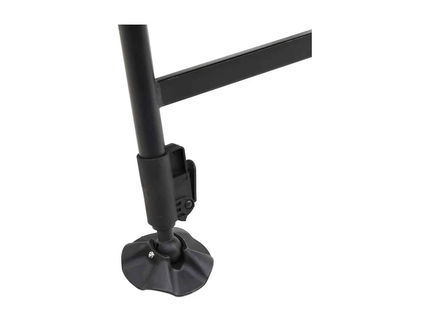 Silla de pesca con reposabrazos plegable verde.