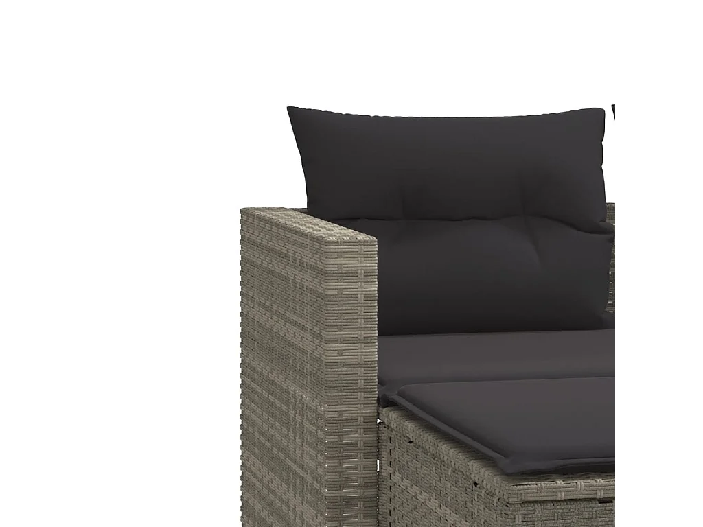 2-Sitzer-Gartensofa mit hellgrauen Polyrattan-Hockern