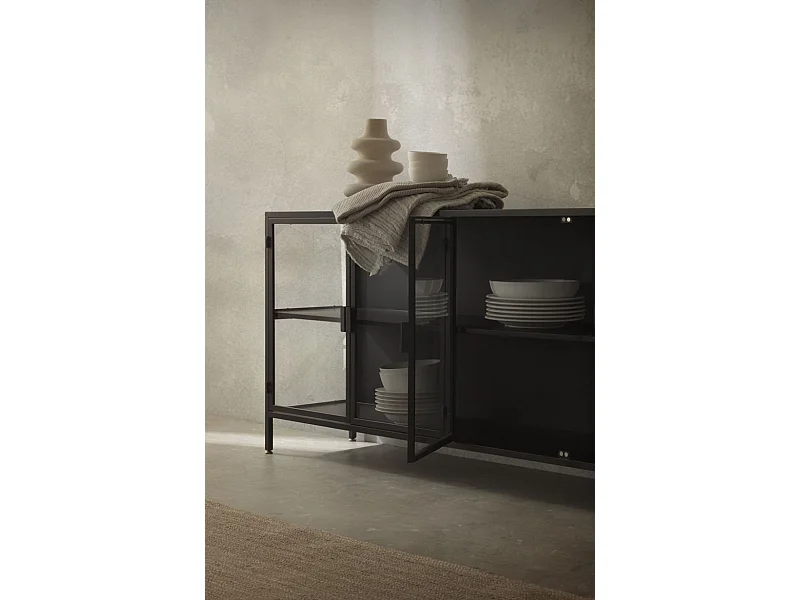 Sideboard mit Glastüren und Glasseiten und schwarzem Metallgestell