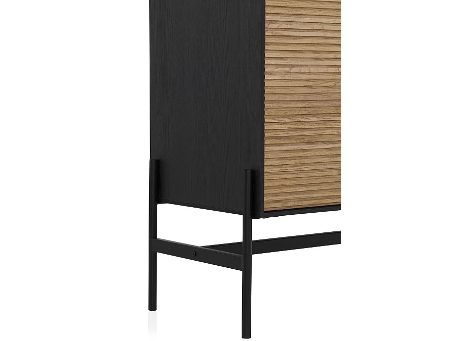 Vitrine aus schwarzem Eschenfurnier mit naturfarbenen Türen