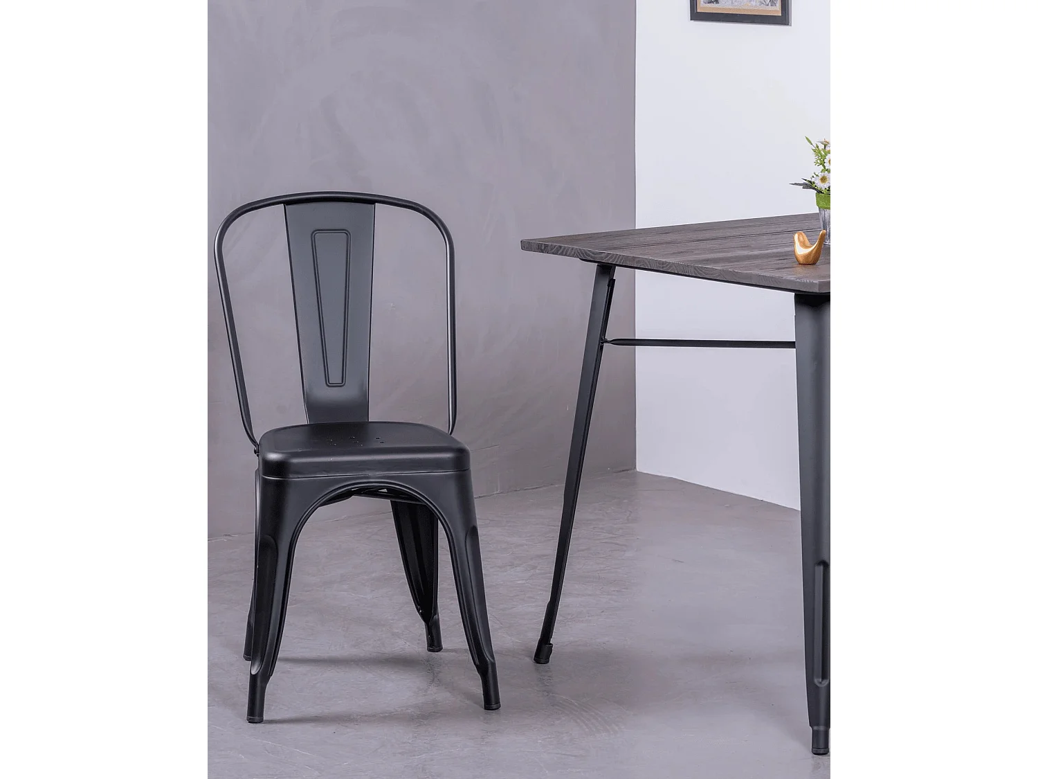 Packung mit 4 stapelbaren Metallstühlen - Bistro - Schwarz