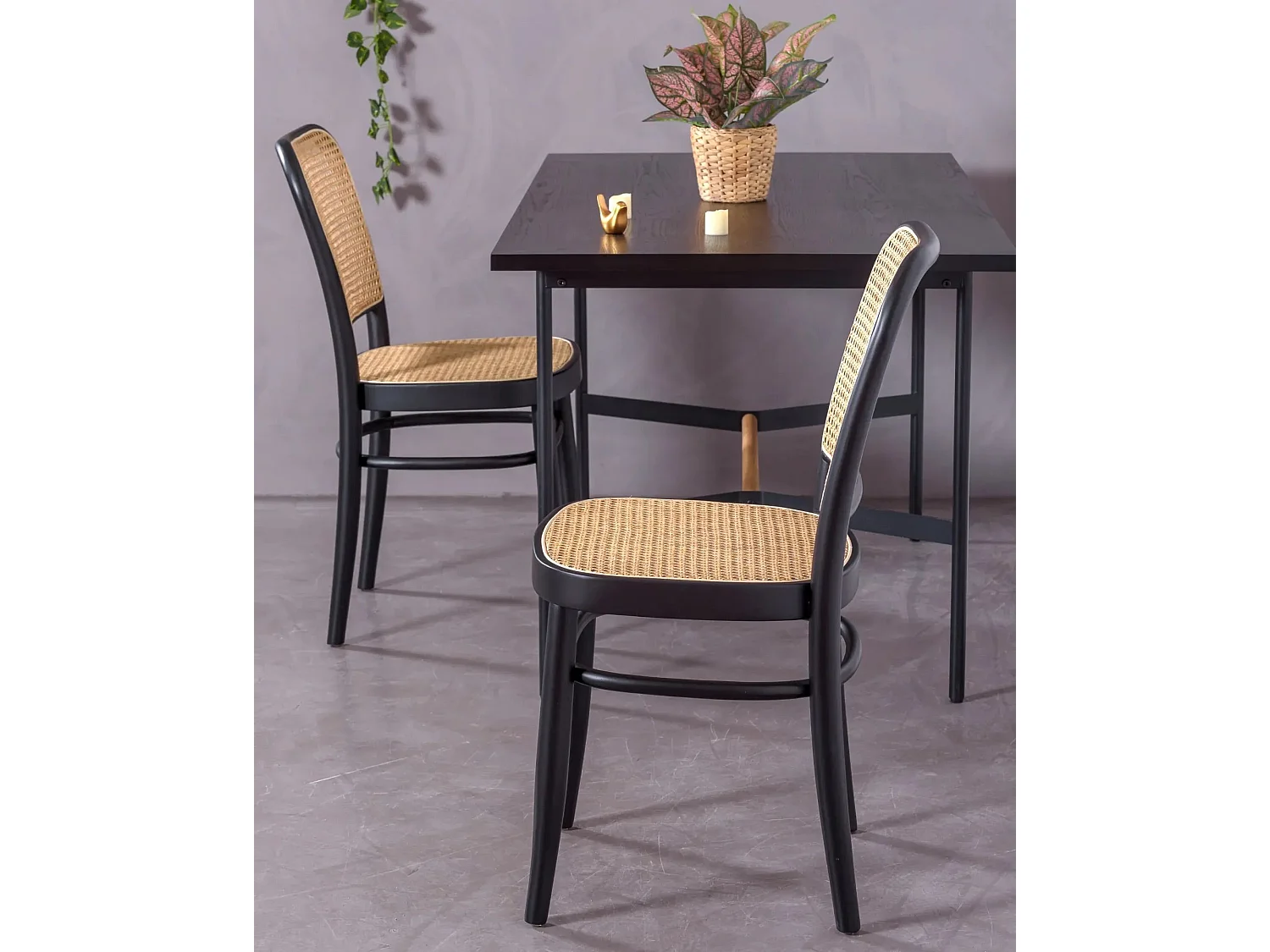 Chaise en bois de hêtre avec finitions en rotin naturel - Moulin - Noir