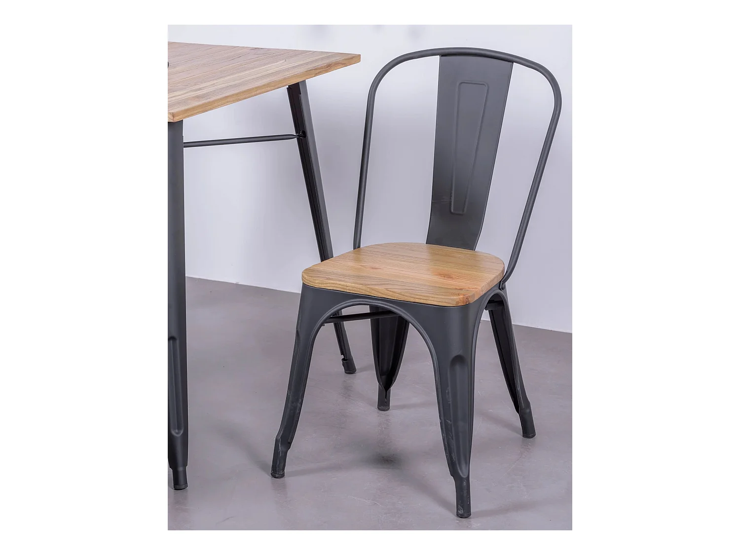 Pack de 4 chaises en métal avec assises en bois - Bistro - Noir