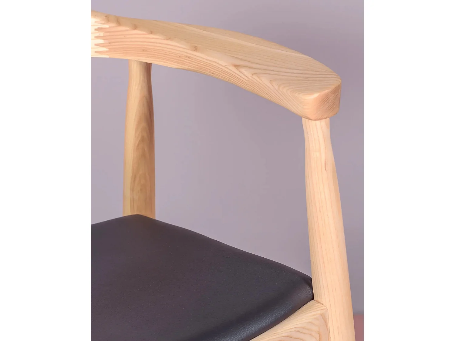 Silla en madera de fresno y cojín de polipiel - Santon - Fresno Natural