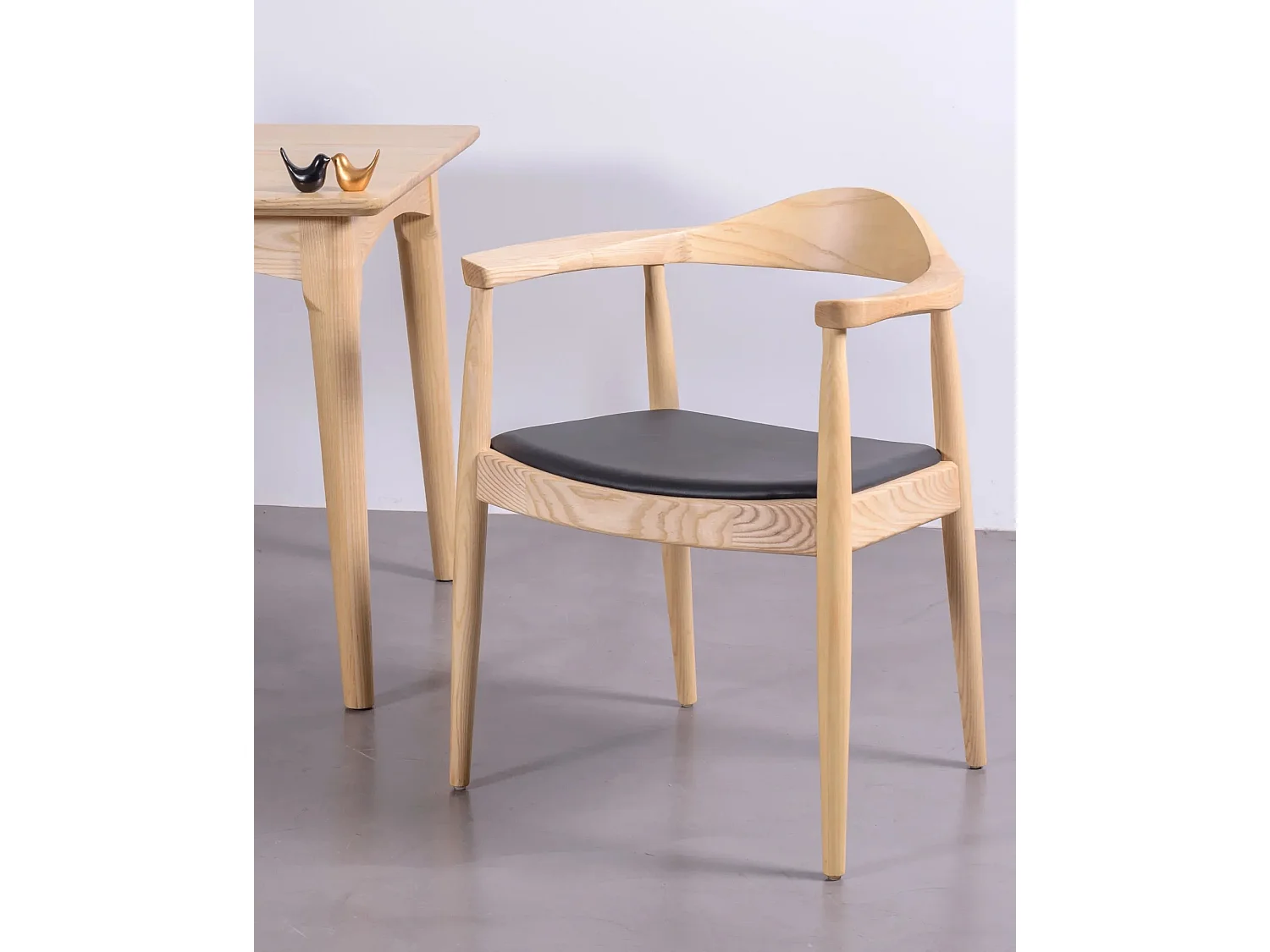 Sedia in frassino con cuscino in similpelle - Santon - Cenere naturale