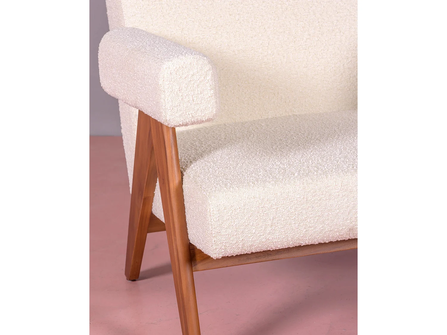 Rustieke fauteuil van massief teakhout en bekleed met bouclé - Compass - Wit