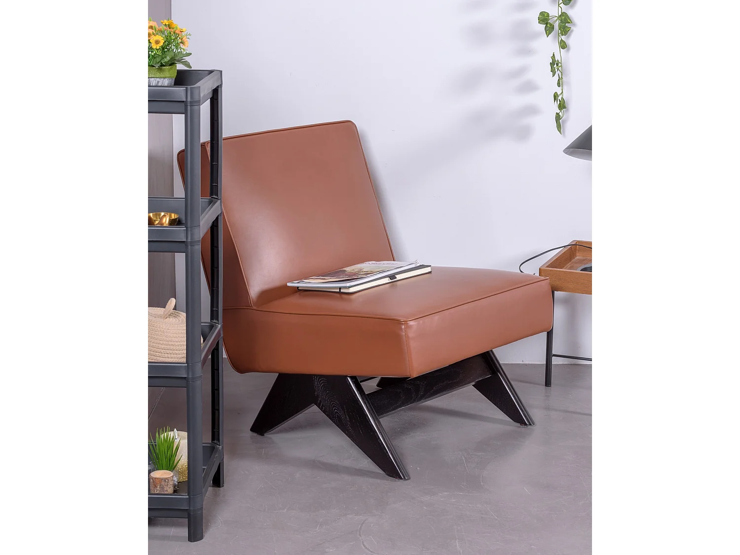 Vintage-Sessel aus Eschenholz und mit Kunstleder gepolstert - West - Braun