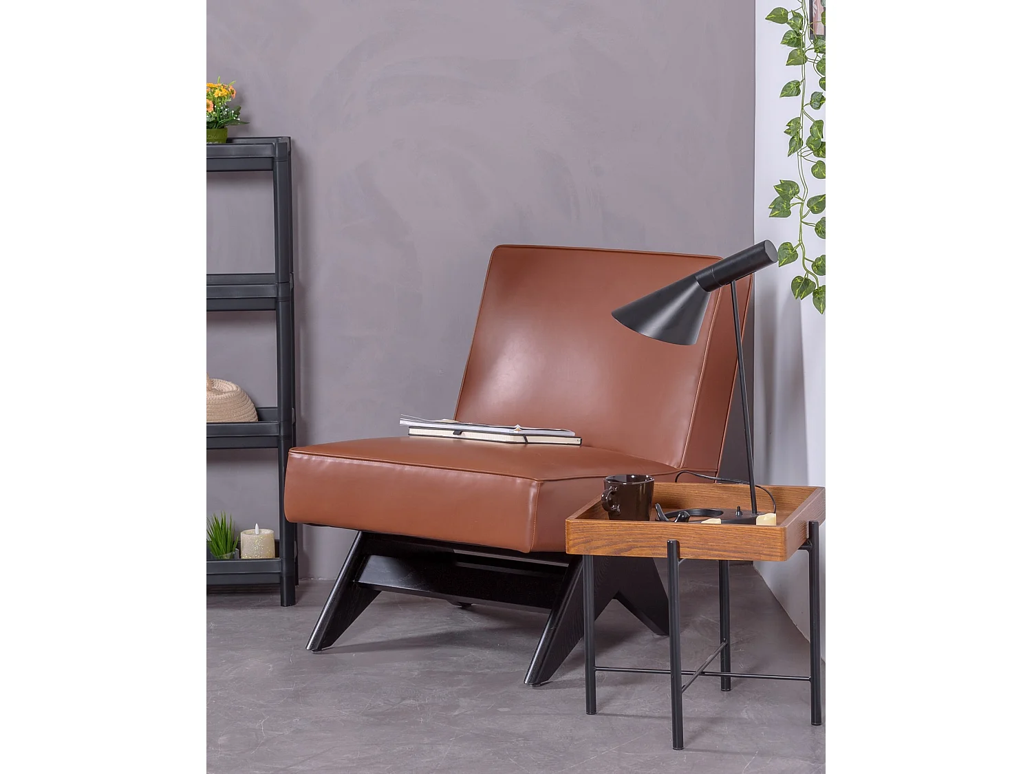 Vintage-Sessel aus Eschenholz und mit Kunstleder gepolstert - West - Braun