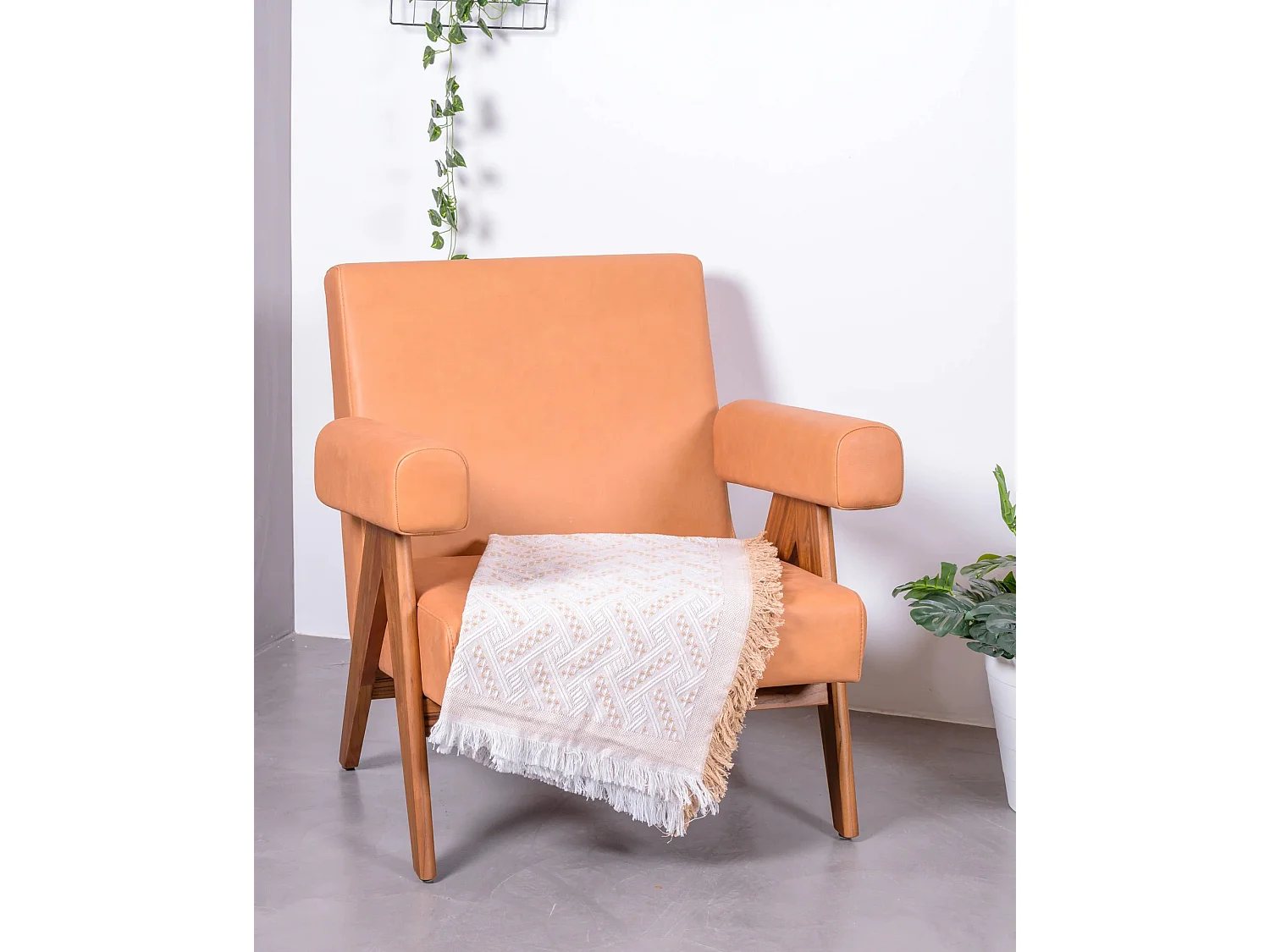 Fauteuil vintage en bois de teck et cuir italien - Compass S - Cognac