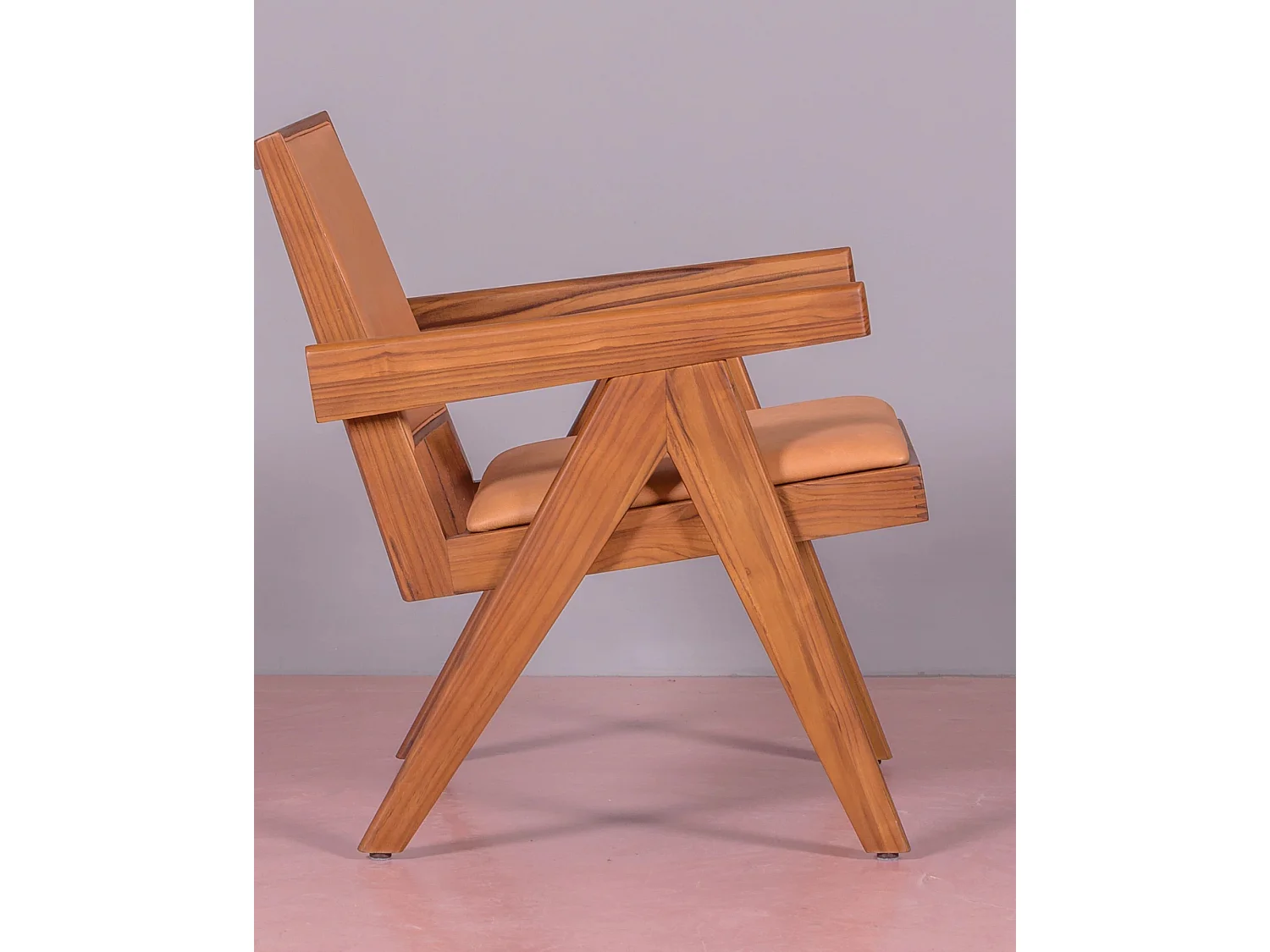 Fauteuil vintage avec accoudoirs en bois de teck et cuir italien - Compass - Cognac