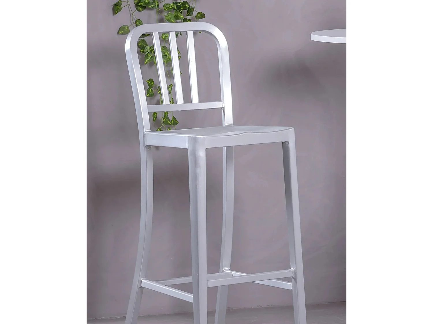 Tabouret en métal à dossier haut - Navi Army - Aluminio