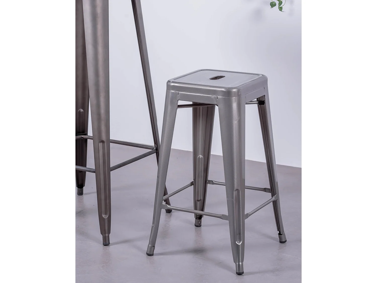 Lot van 4 metalen krukjes 66cm hoog - Bistro - Metaal