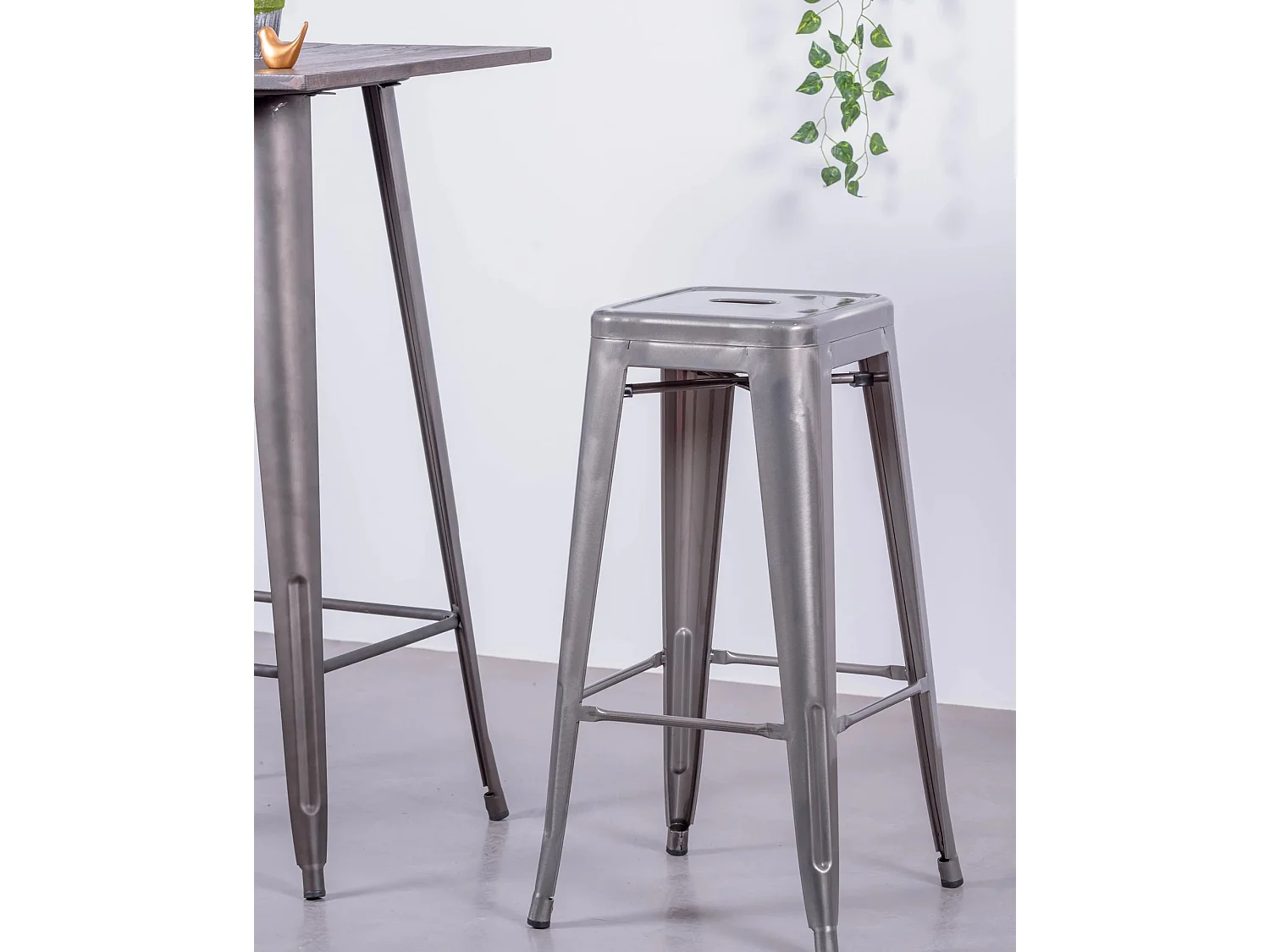 Lot van 4 metalen krukjes 76cm hoog - Bistro - Metaal