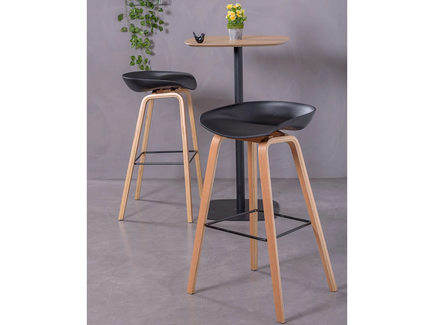 Nordic Kruk met beukenhouten poten (75cm) - Daxer - Zwart