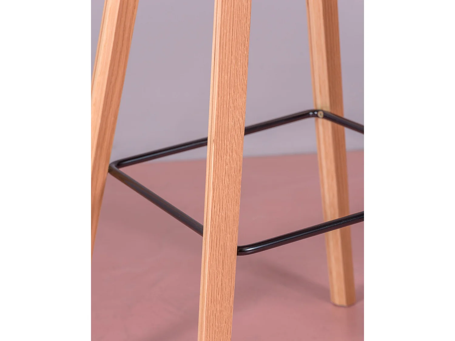 Nordic Kruk met beukenhouten poten (75cm) - Daxer - Lichtgrijs