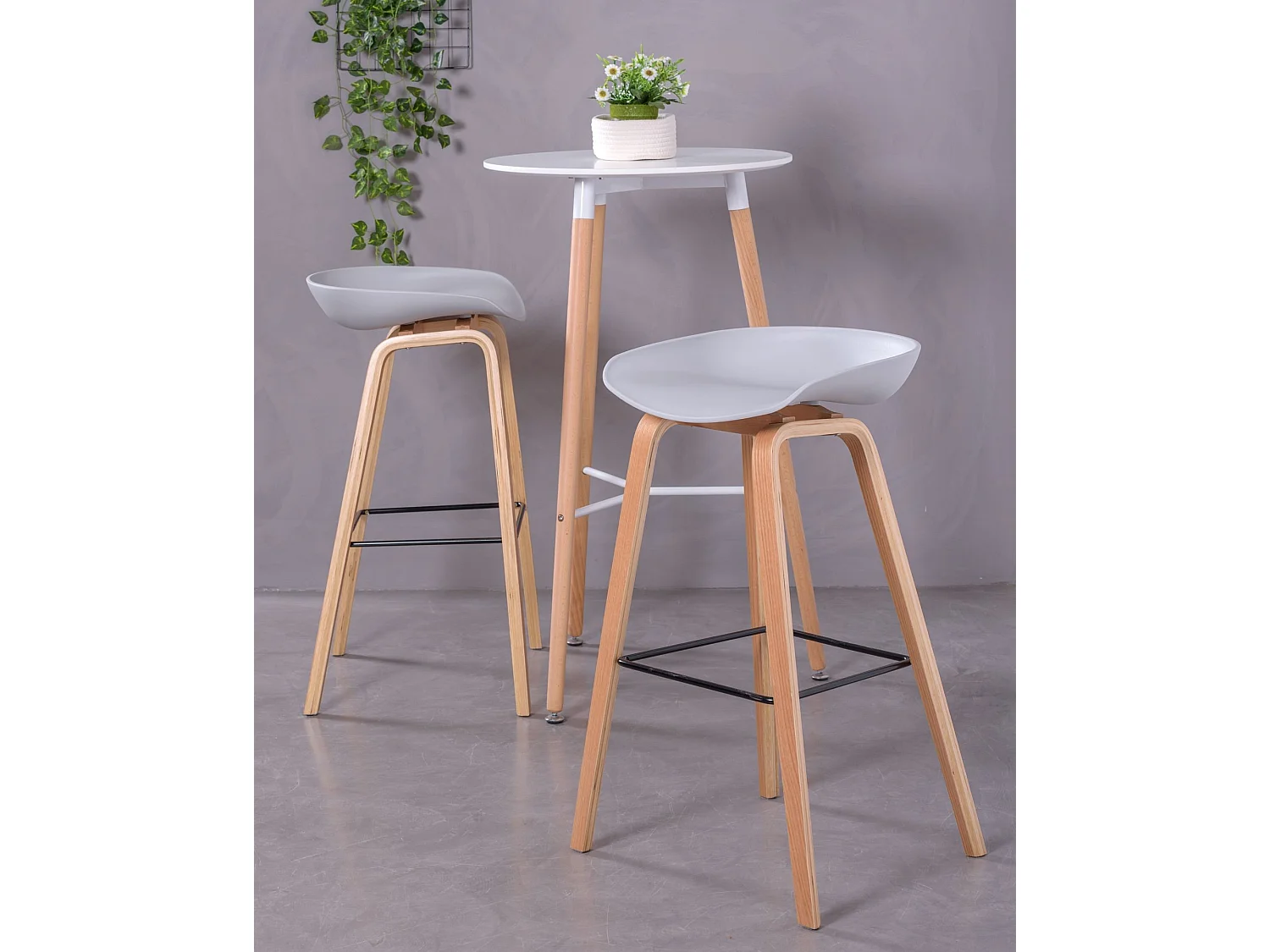 Nordic Kruk met beukenhouten poten (75cm) - Daxer - Lichtgrijs