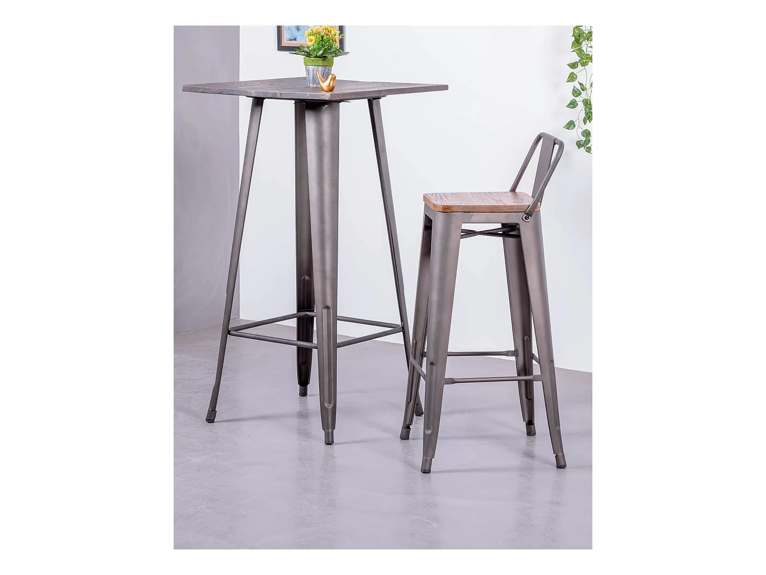 Confezione da 4 sgabelli in metallo con sedute in legno - Bistro - Antico