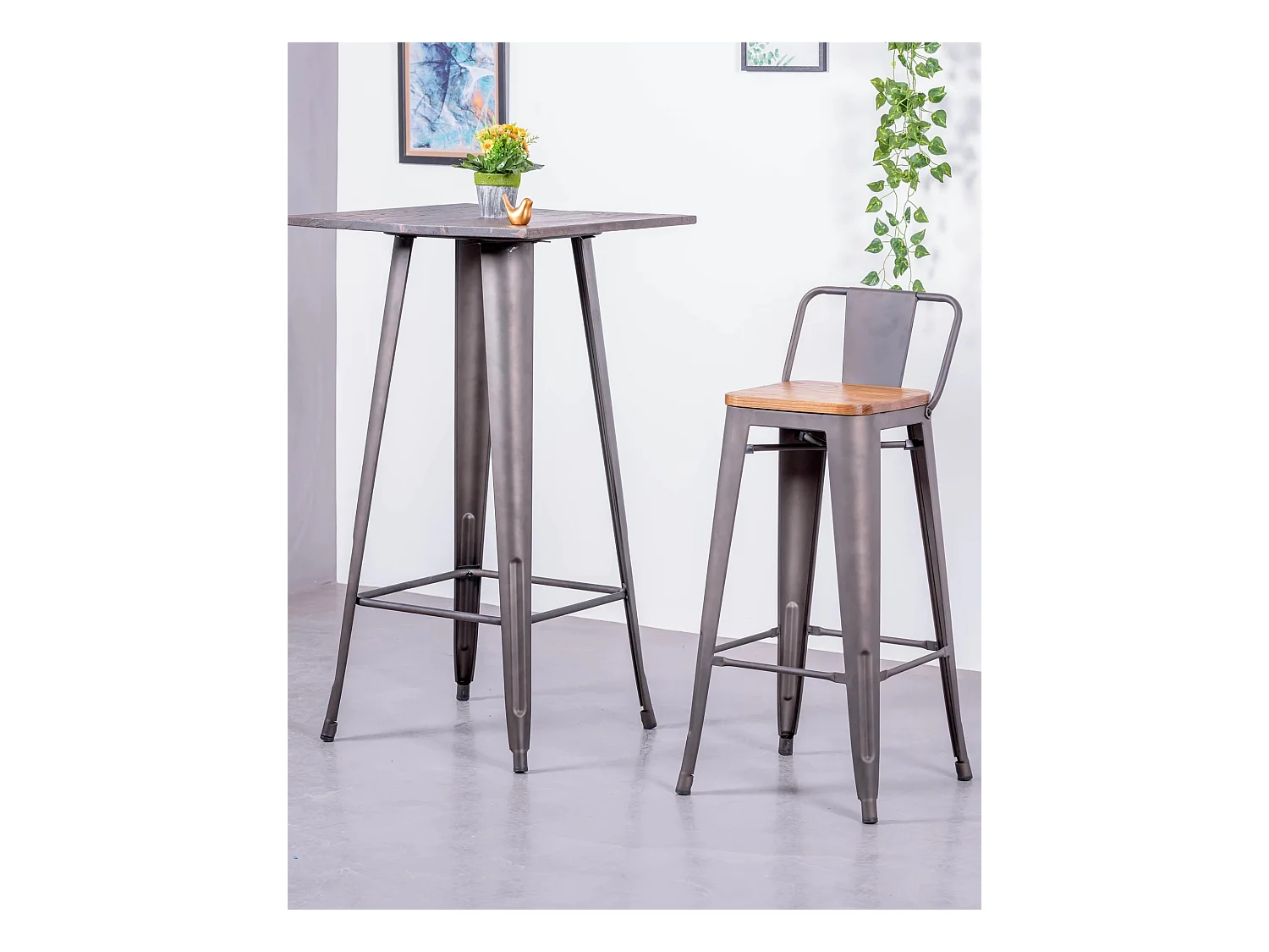 Confezione da 4 sgabelli in metallo con sedute in legno - Bistro - Antico