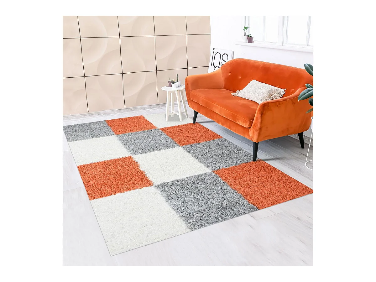 Tapis poils longs shaggy 200x290 rectangle tissé orange et gris motif damier