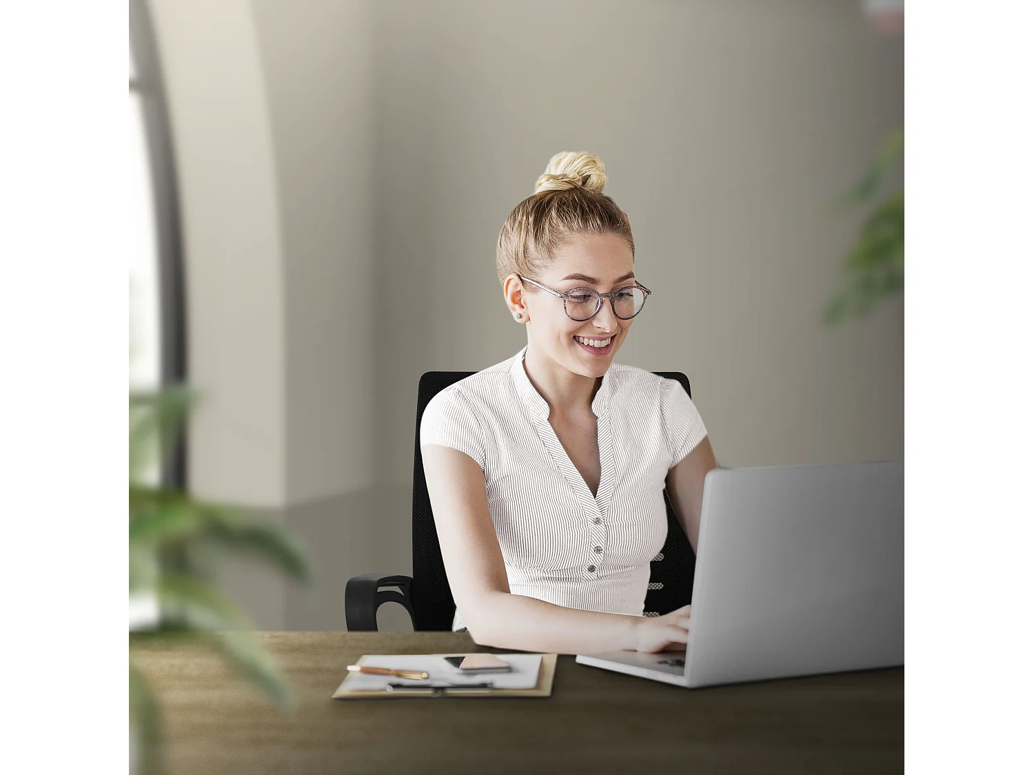 Sedia da ufficio Sedia ergonomica da scrivania Sedia per computer Sedia girevole