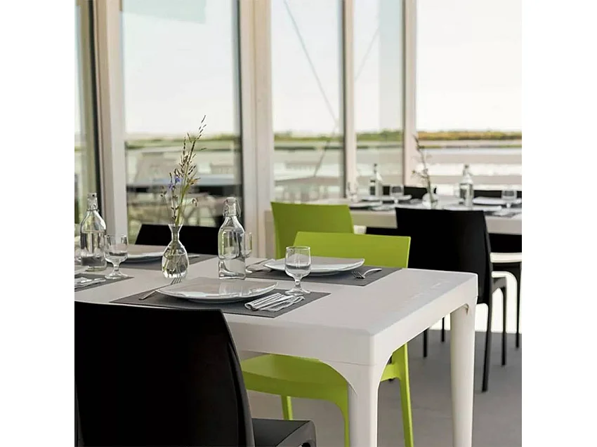 Mesa de exterior rectangular 150x90 cm para jardín, bares y restaurantes Oslo - Blanco