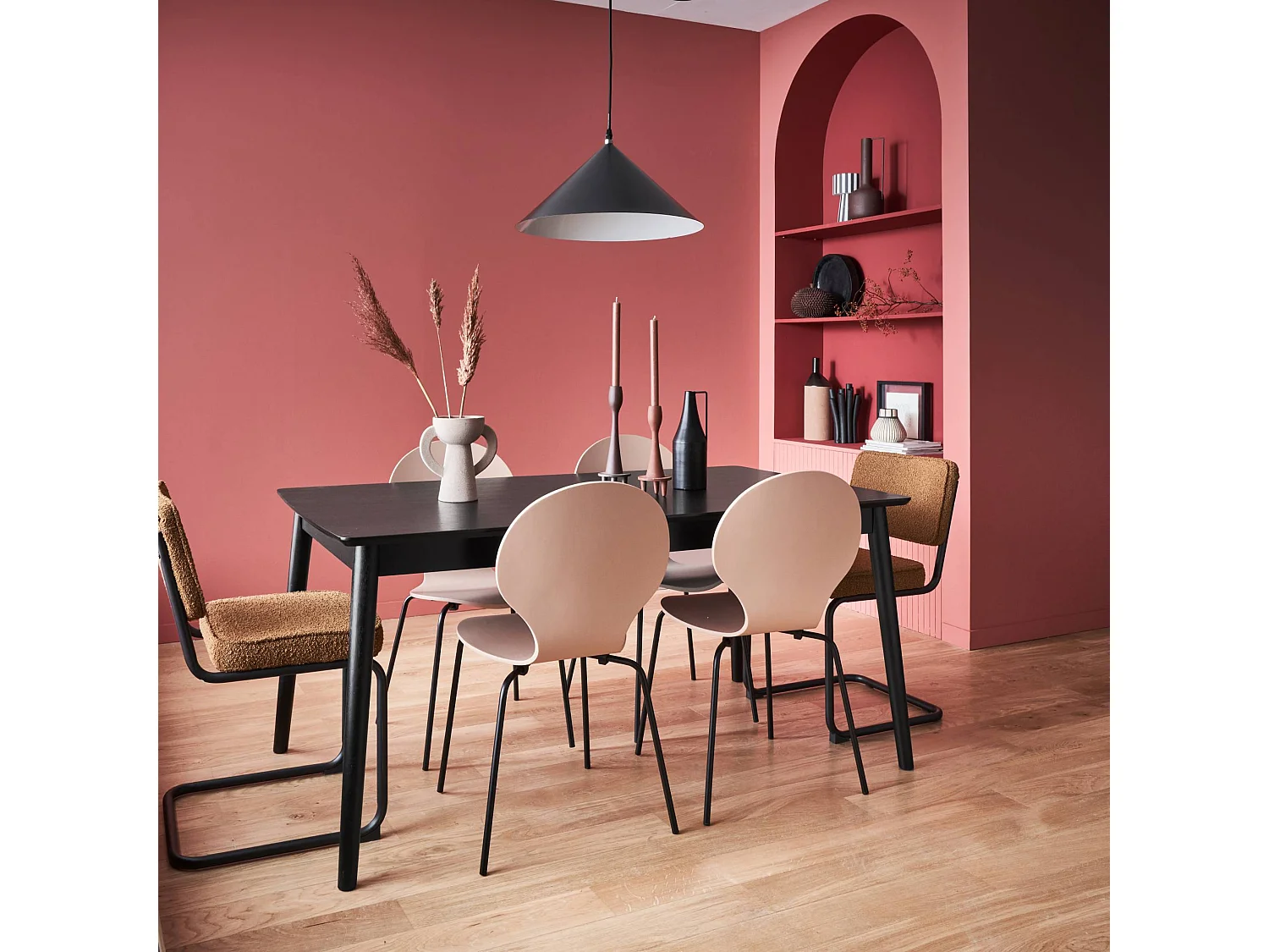 Table à manger extensible rectangulaire Lina. 6 à 8 places. 160 à 210cm