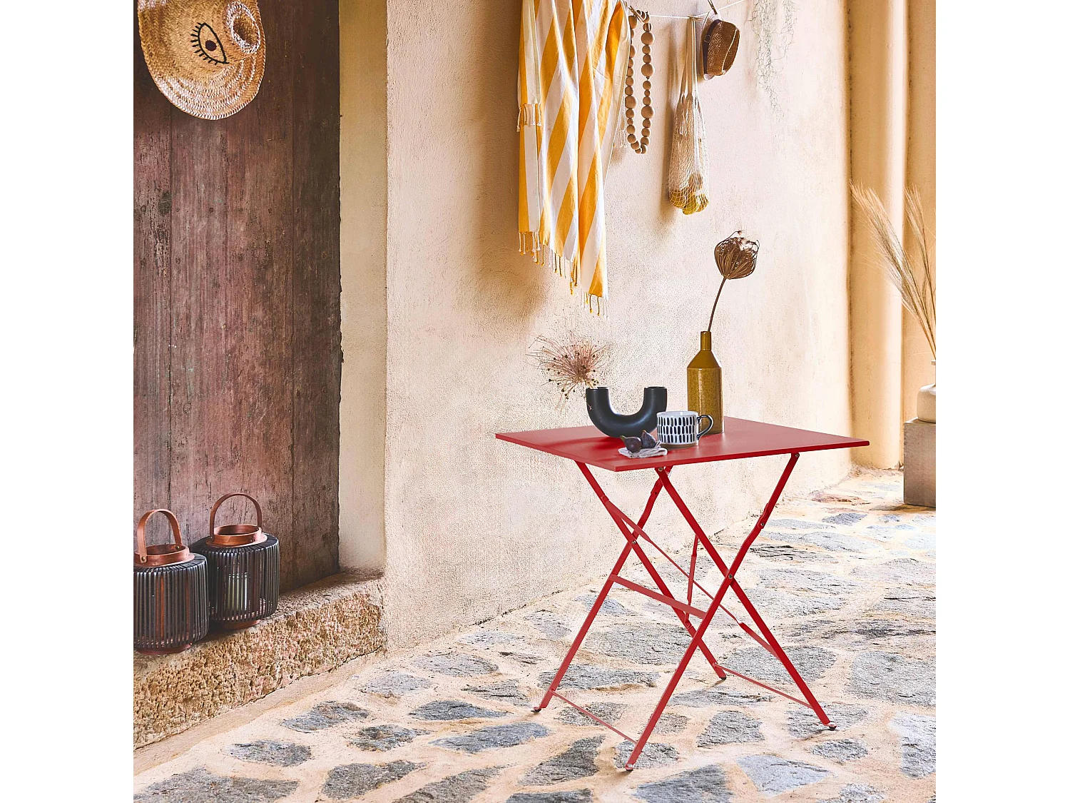 Table jardin bistrot carrée pliable 70x70cm. 2 places en acier thermolaqué