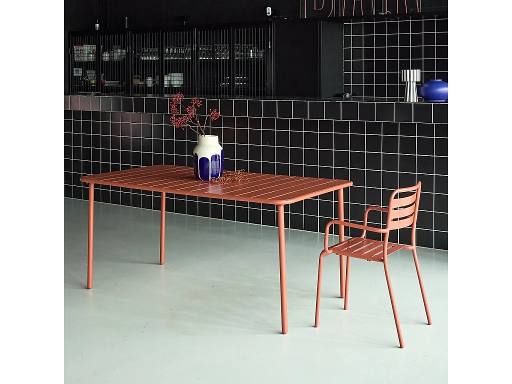 Table de jardin métal 6-8 places. terracotta. Amelia. 160x90xH72.5cm