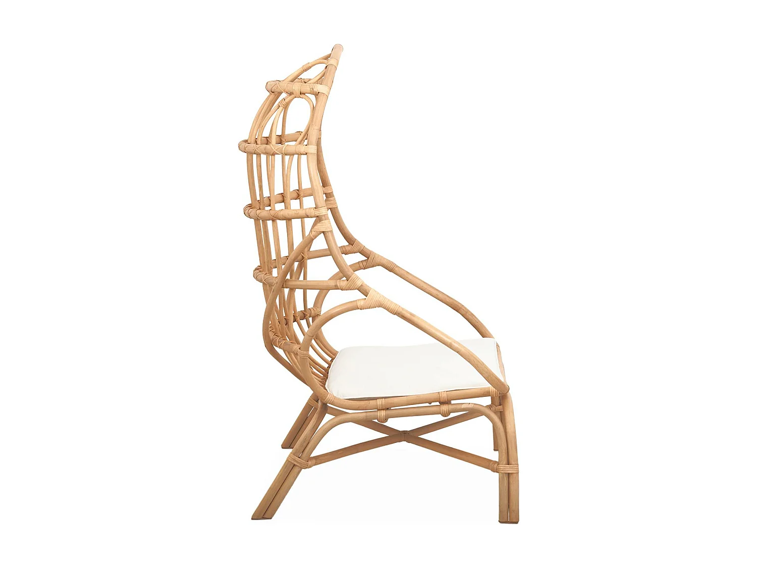 Sillón de ratán en forma de huevo con cojín natural