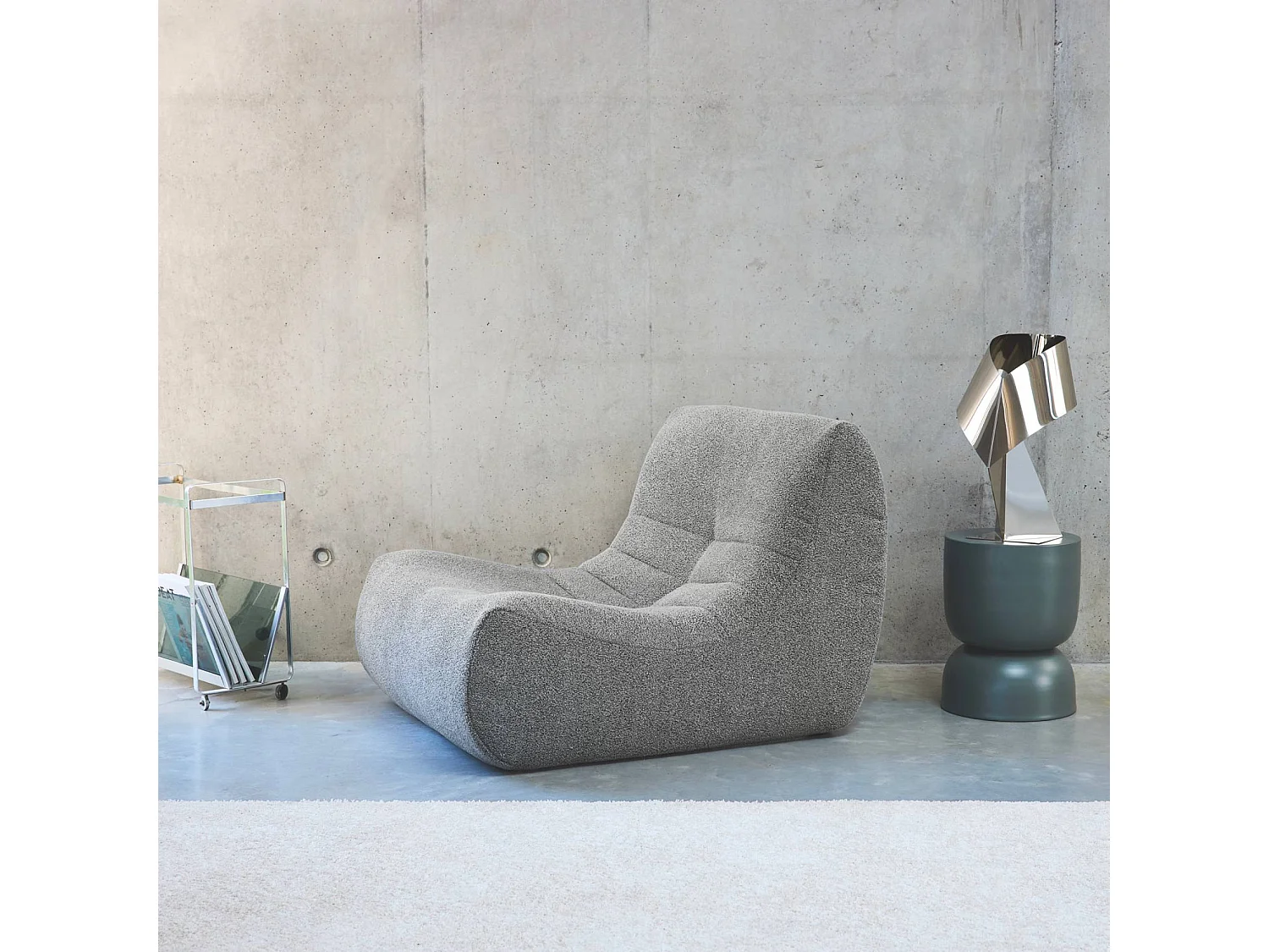 Fauteuil chauffeuse en bouclette texturée gris style contemporain 1 place