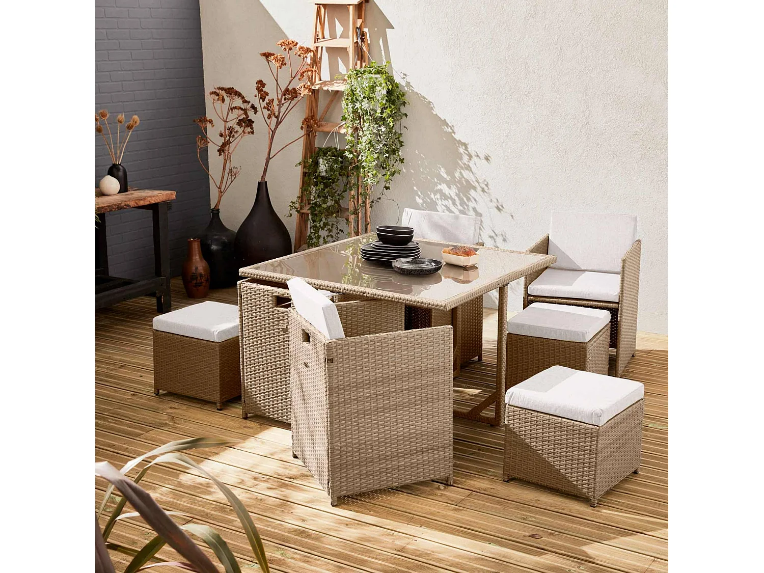 Table de jardin encastrable résine tressée + 8 assises + Housse de protection coussins beige. table encastrable