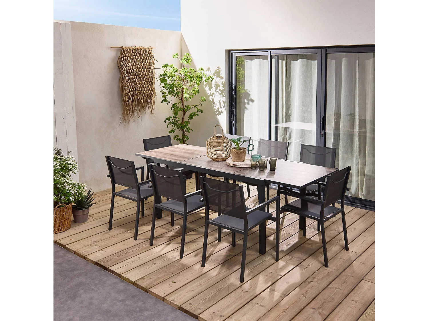 Table jardin extensible aluminium + 8 assises empilables aluminium et textilène