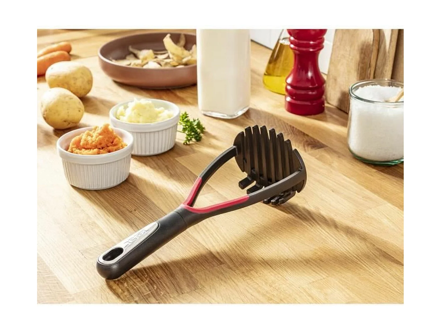 TEFAL Schiacciapatate nere e rosse