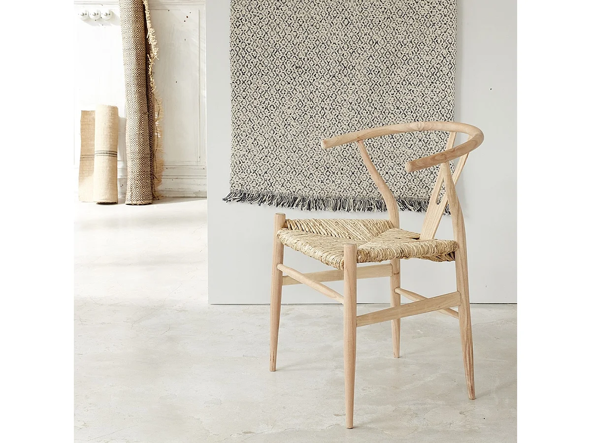 Chaise en mindi massif et assise tissée