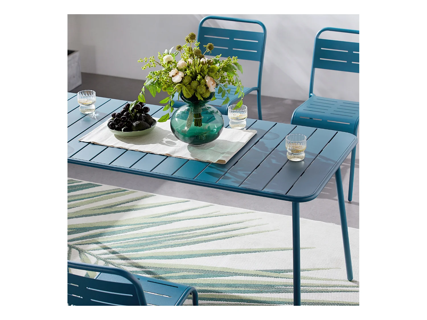 Table de jardin en acier 6 places bleue BERGAME