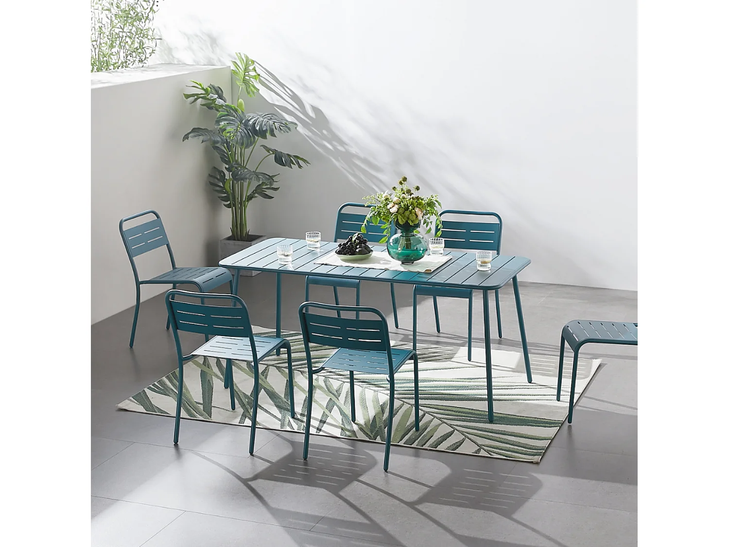 Table de jardin en acier 6 places bleue BERGAME