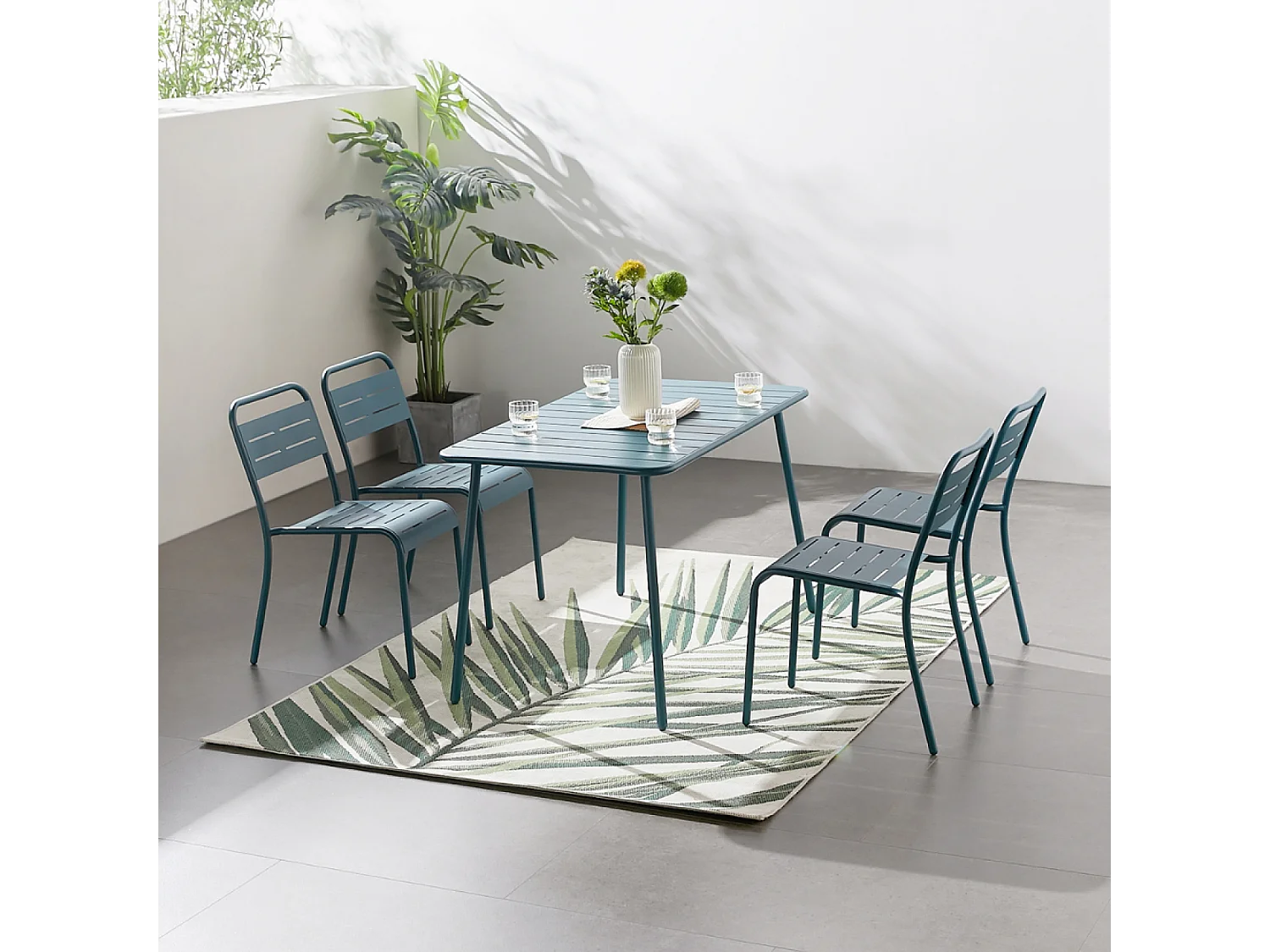 Table en acier 4-6 places bleue BERGAME
