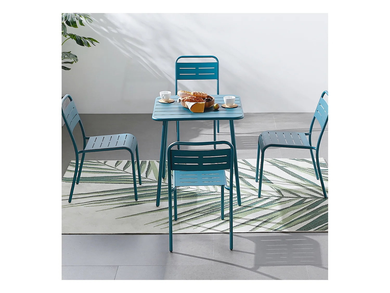 Vierkante tuinset voor 4 personen van blauw staal BERGAM