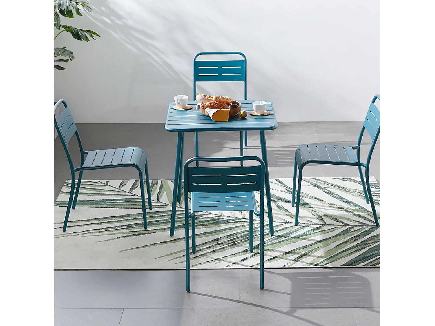 Vierkante tuinset voor 4 personen van blauw staal BERGAM