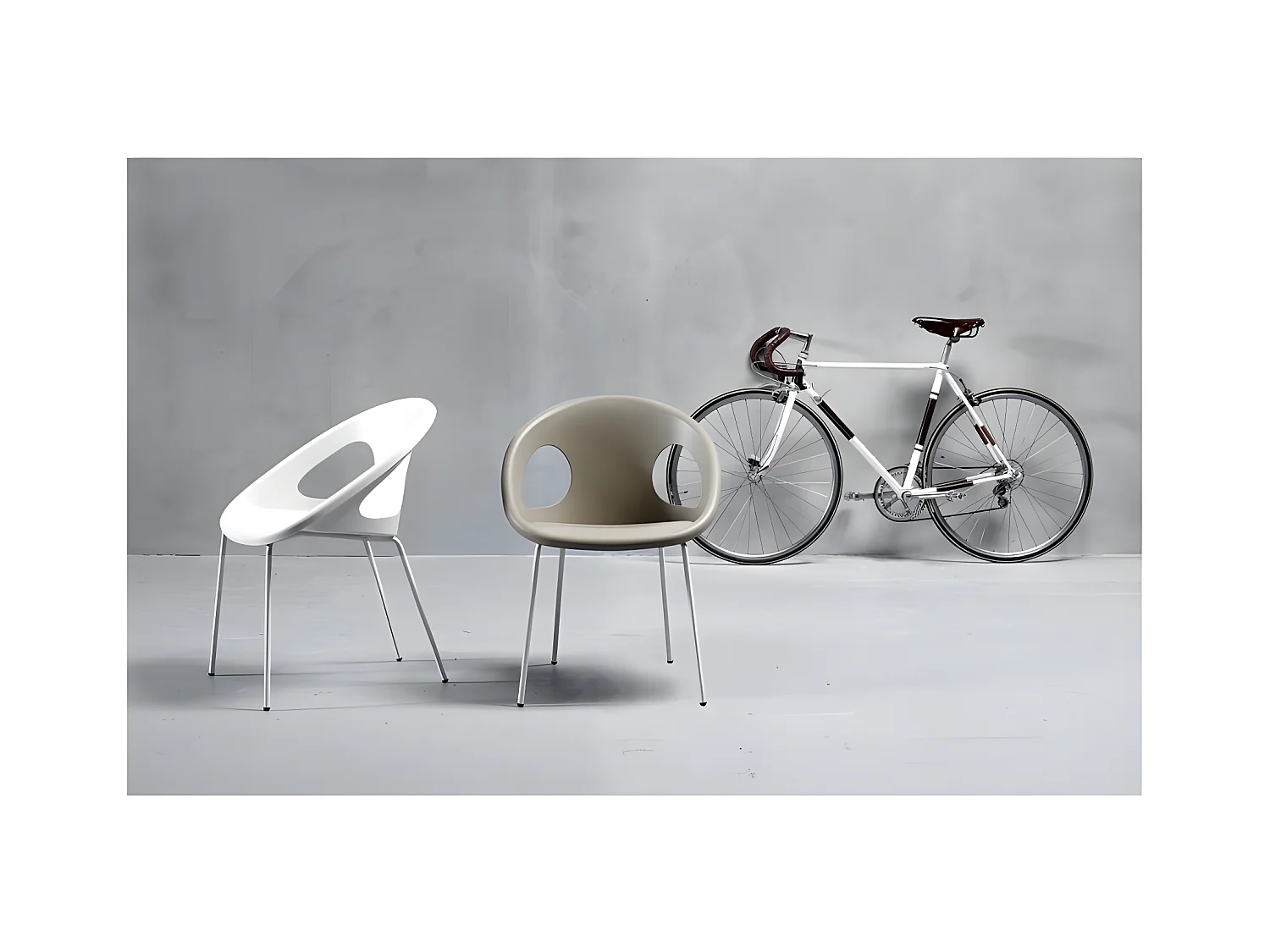 Chaise design DROP pieds chromés