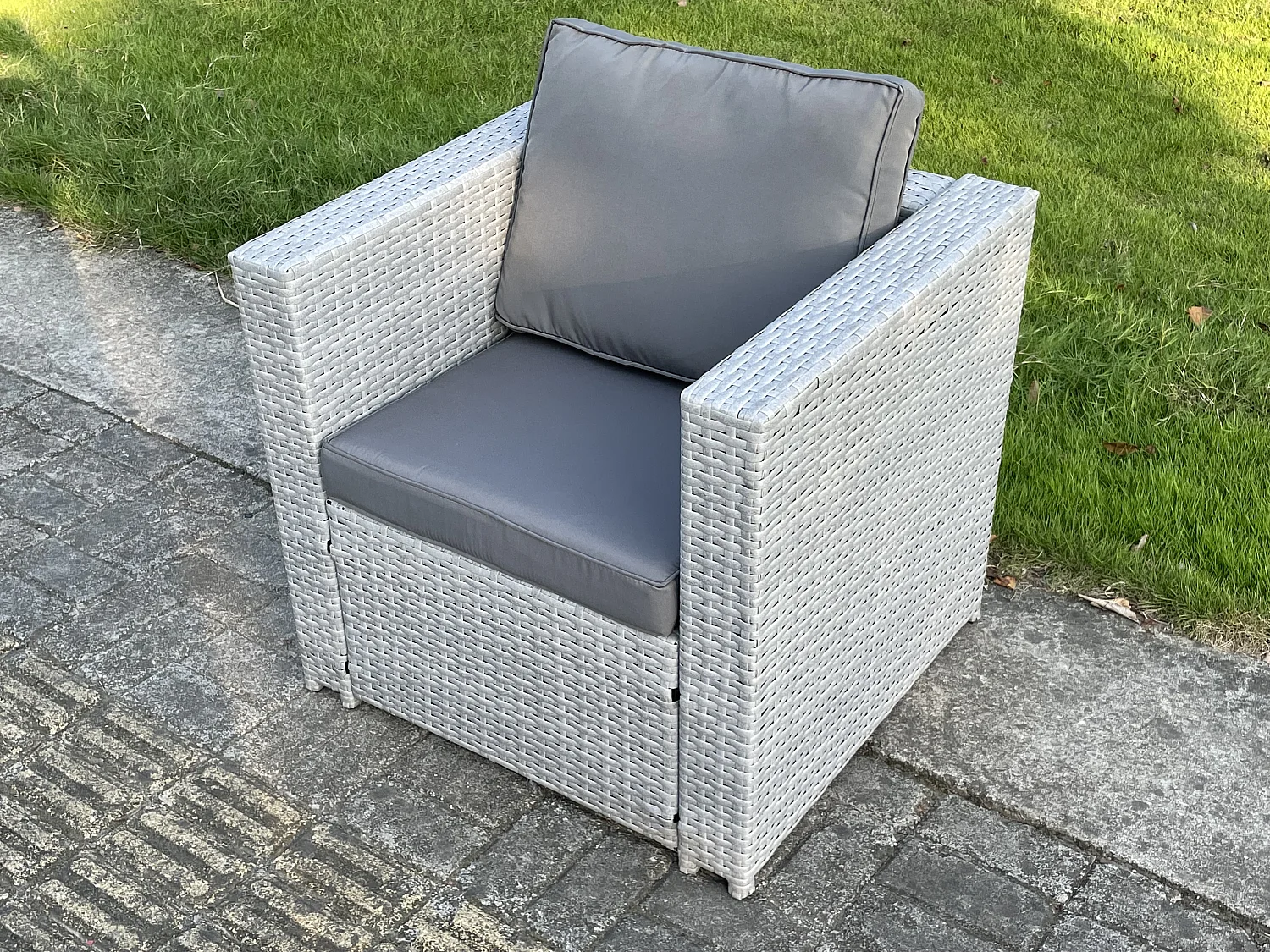 Fimous Light Grey Rattan Single Chair Patio Outdoor Garden Furniture With Thick Seat And Back Cushion