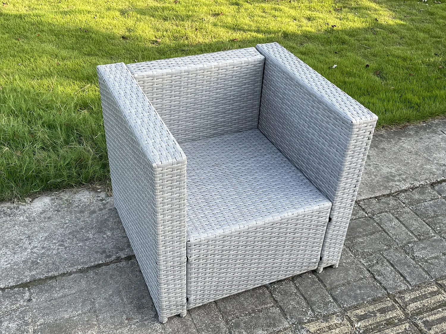 Fimous Light Grey Rattan Single Chair Patio Outdoor Garden Furniture With Thick Seat And Back Cushion