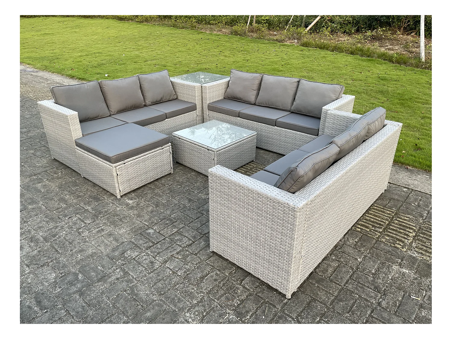 Polyrattan Gartenmöbel Set Rattan Sofa Set mit 3-Sitzer Sofa Beistelltisch Quadrat Couchtisch Großer Fußhocker Helles Grau