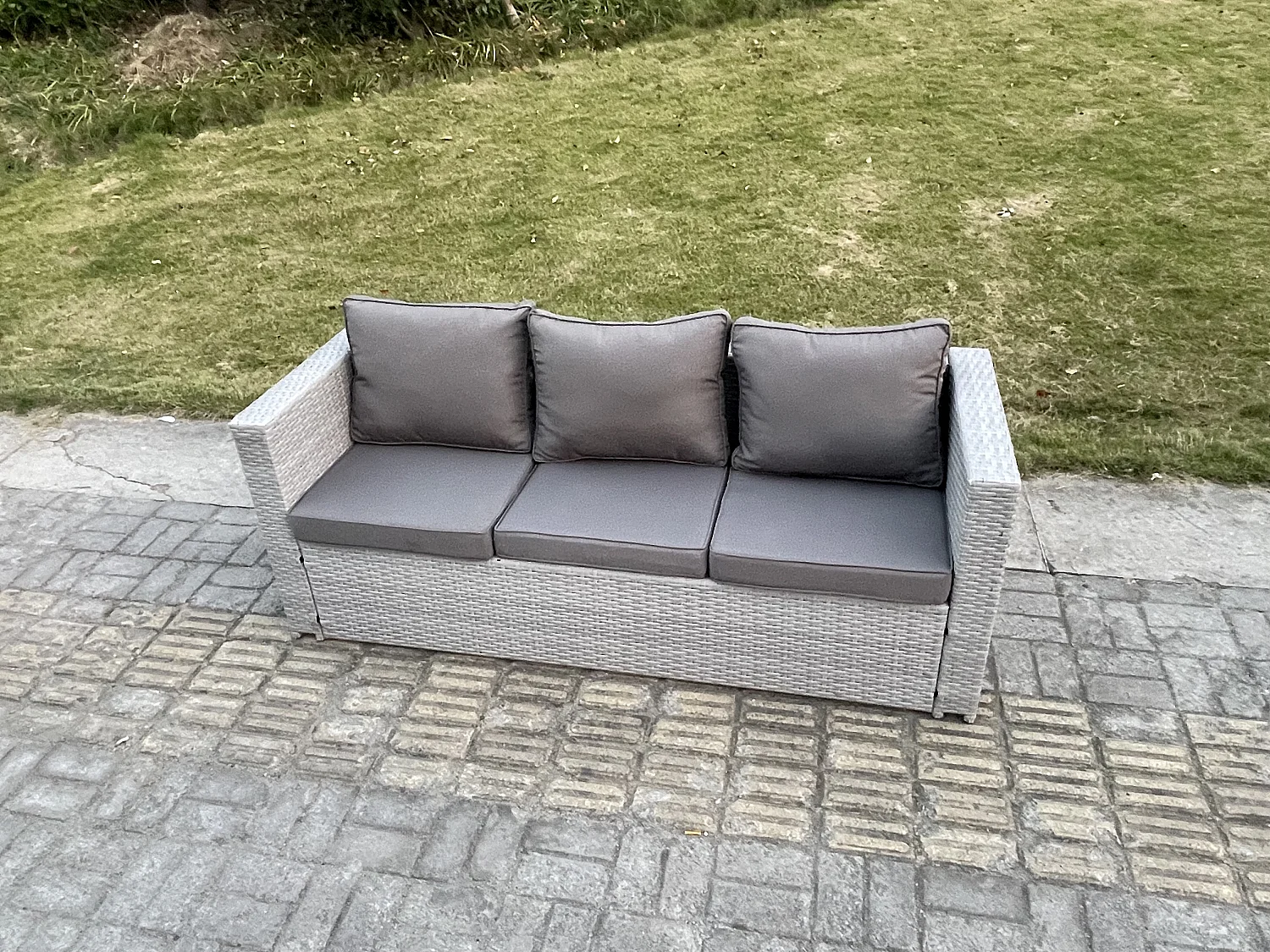 Gas Feuertisch für den Außenbereich Rattan Gartenmöbel Set mit 2 Sofa  2 Sessel 2 Kleiner Hocker Gas Feuerstelle Helles Grau