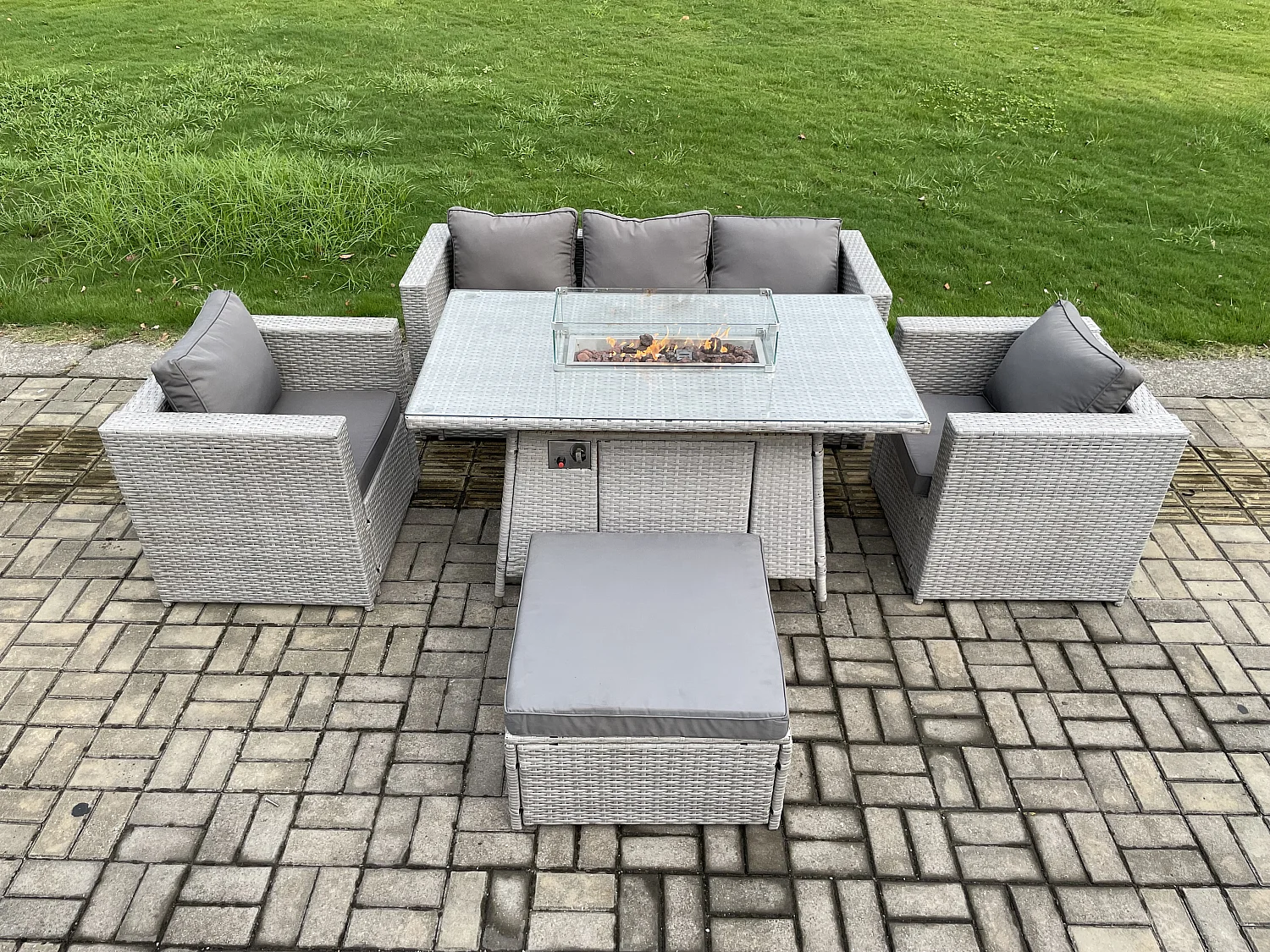 6-Sitzer Polyrattan Gartenmöbel Set mit Sofa, Gas Feuertisch und 2 Sessel,Hocker Outdoor Terrassen Essgruppe Helles Grau