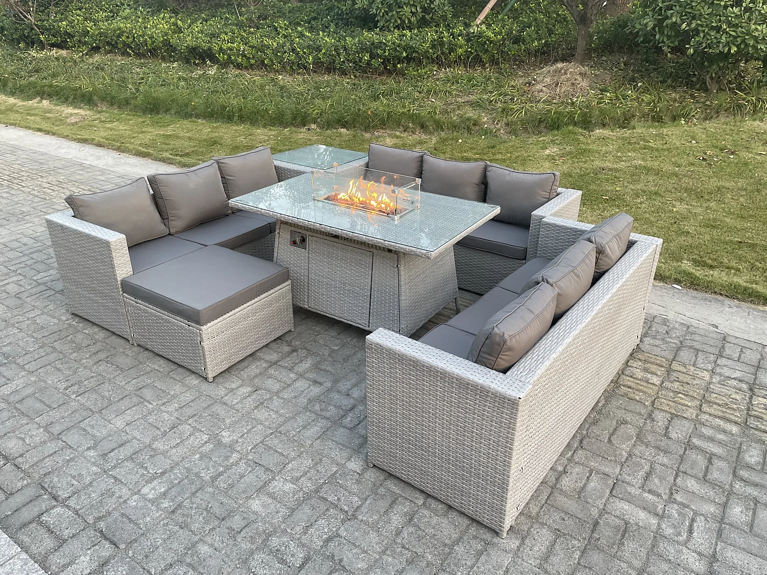 Polyrattan Gartenmöbel Set im Freien Gas Feuertisch Sofa Sets mit Beistelltisch Großer Hocker Helles Grau