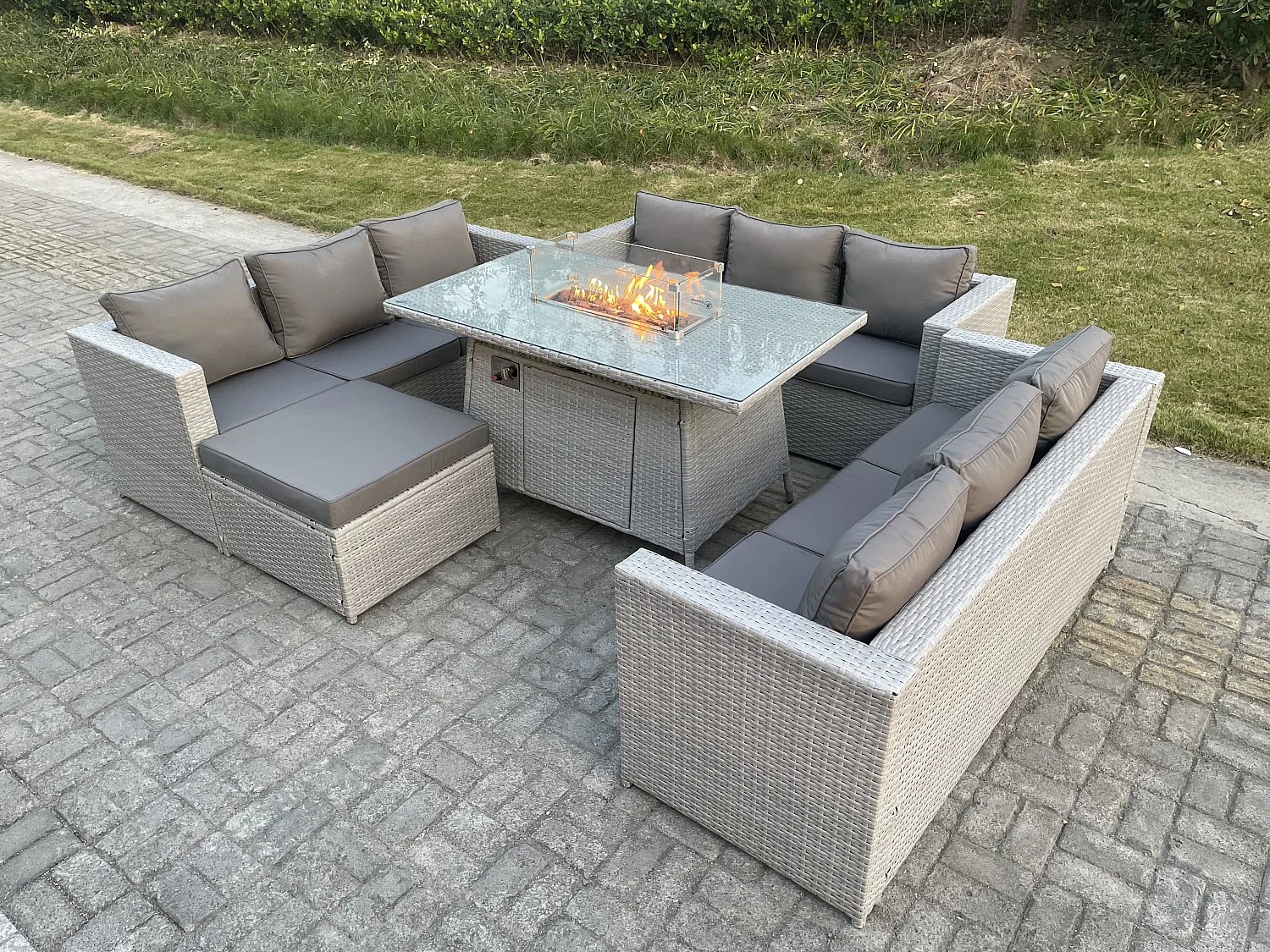 10-Sitzer Polyrattan Gartenmöbel Set im Freien Gas Feuertisch Sofa Sets mit Großer Hocker Helles Grau