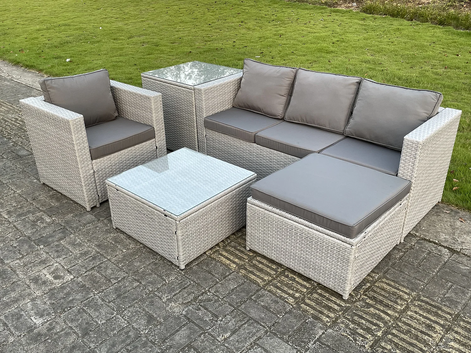 Polyrattan Gartenmöbel Set 5-Sitzer Rattan Sofa Set mit 3-Sitzer Sofa Beistelltisch Quadrat Couchtisch Großer Fußhocker Helles Grau