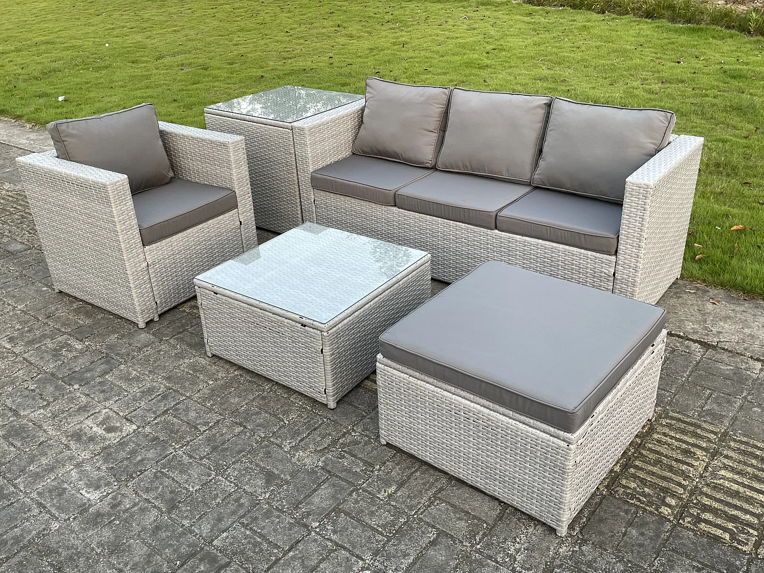 Polyrattan Gartenmöbel Set 5-Sitzer Rattan Sofa Set mit 3-Sitzer Sofa Beistelltisch Quadrat Couchtisch Großer Fußhocker Helles Grau